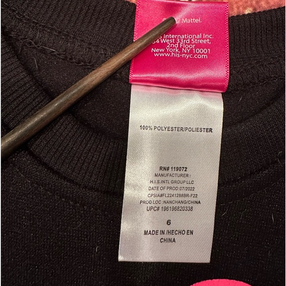 Barbie sweat pants and top size girl 6
Excellent Pre-owned Condition - Picture 4 of 5